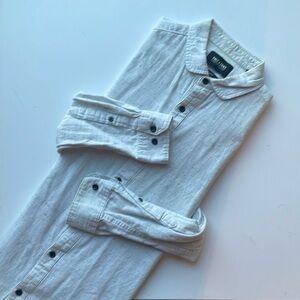 Button down long-sleeve shirt. White speckled black SlimFit